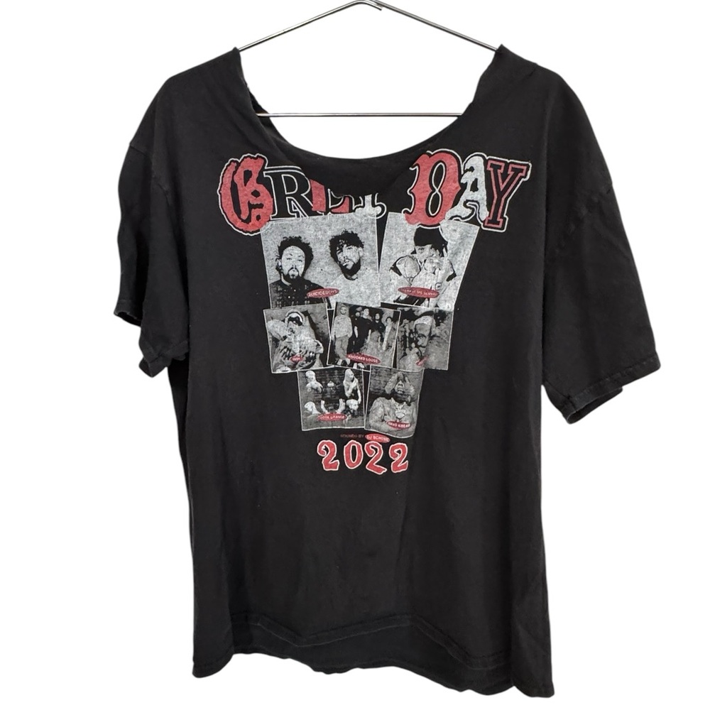 Green Day 2022 RAP DJ HIP HOP Concert Tour Distressed T-Shirt Women’s L/XL
